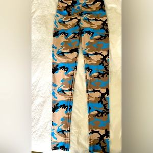 Goldsheep Blue Camo Leggings; size small; never worn